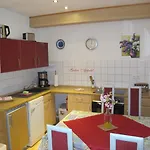 Pustane Neu Zauche