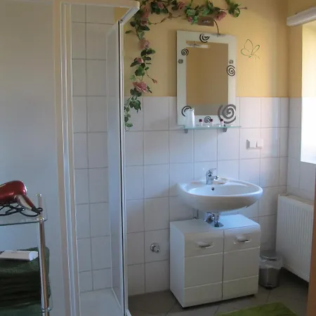 Pustane Semesterbostad