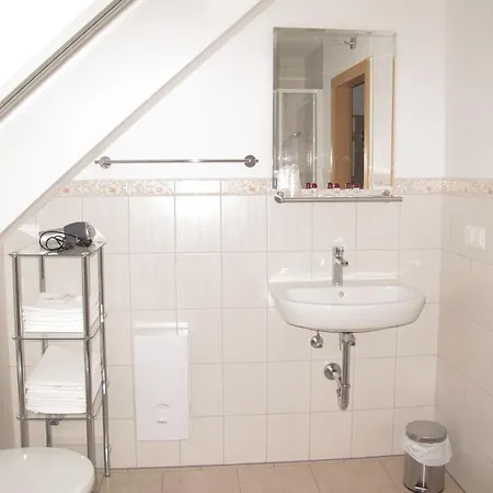 Pustane Semesterbostad *